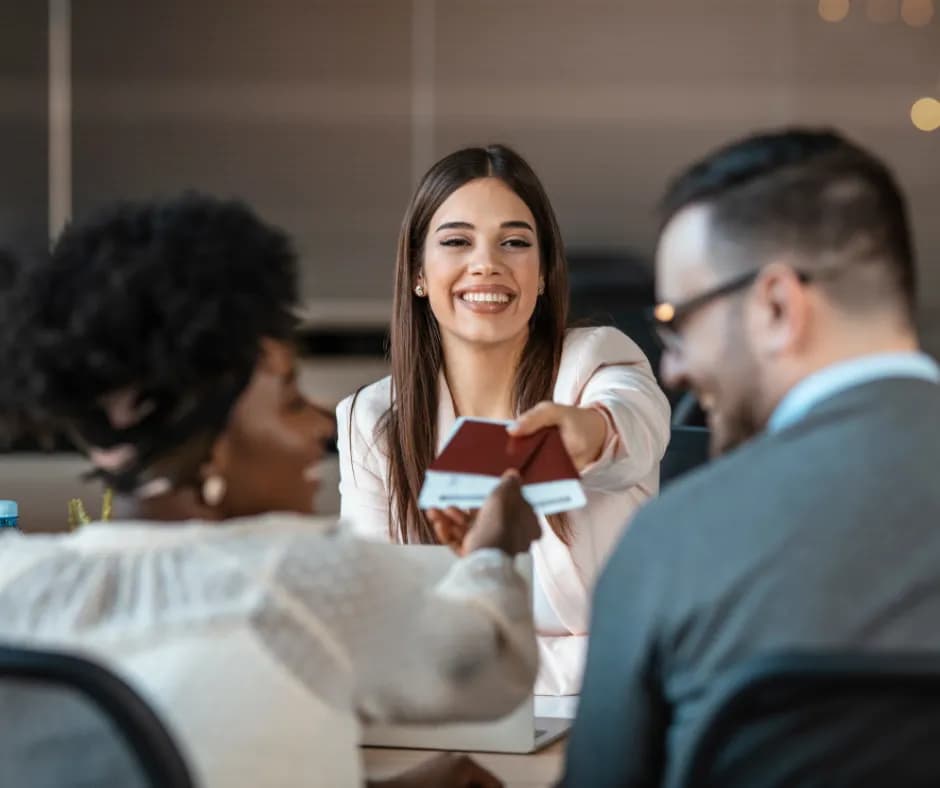 Residence Visa vs Work Permit for Freelancers in the UAE